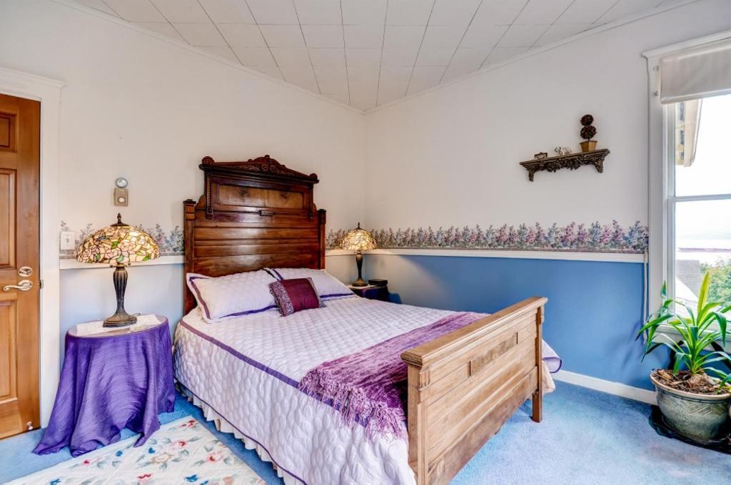 Astoria Painted Lady Historic Apt With River View! Ngoại thất bức ảnh